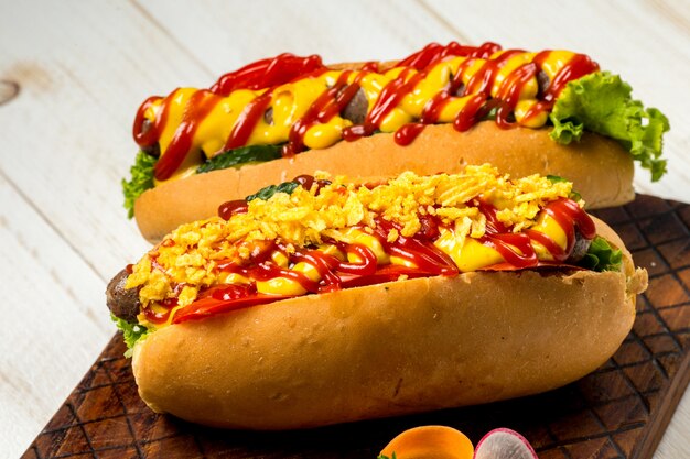 Substitua a batata palha pela cebola palha no seu hot-dog! - Adko