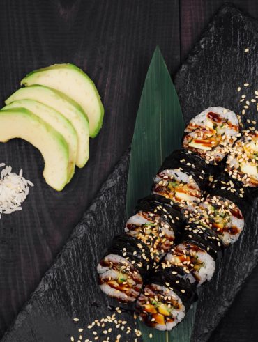 Sushi com cebola palha: saiba como combinar